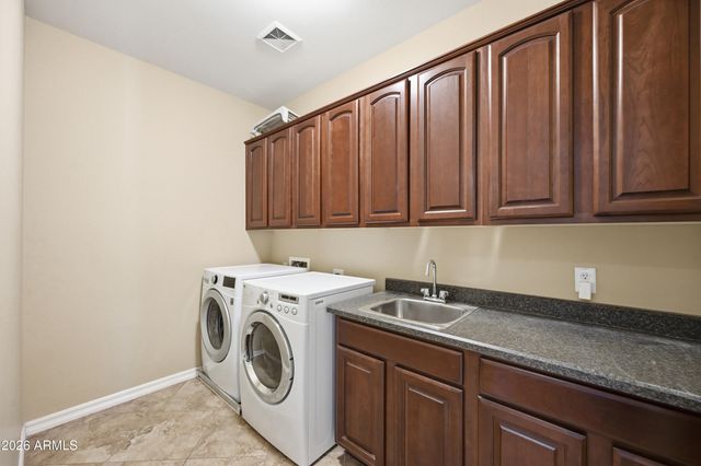 1377 E GLACIER Place, Chandler, AZ 85249