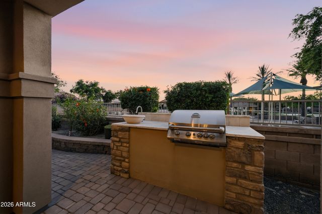 1377 E GLACIER Place, Chandler, AZ 85249