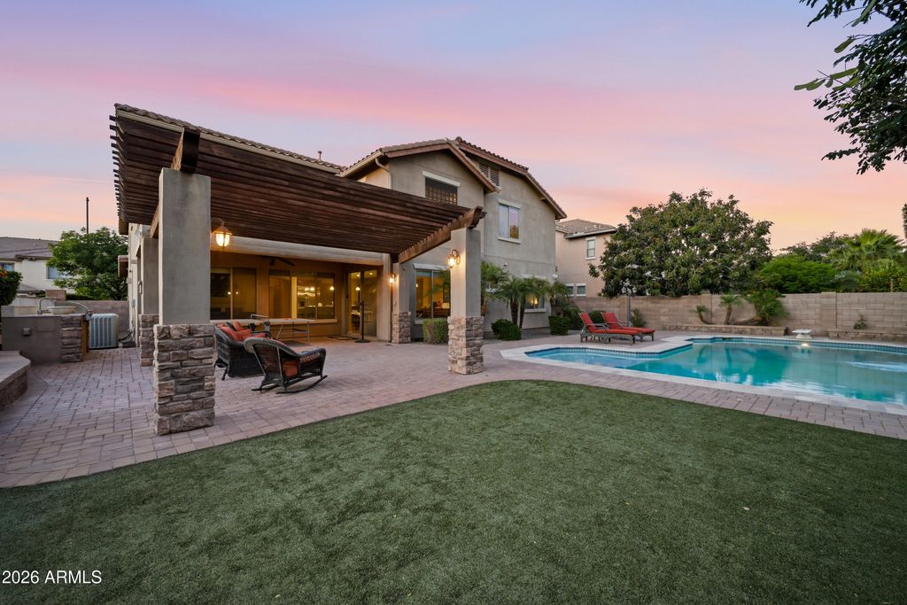 1377 E GLACIER Place, Chandler, AZ 85249