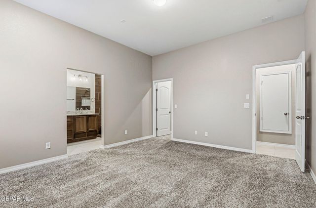 916 KEENLAND Avenue, El Paso, TX 79932