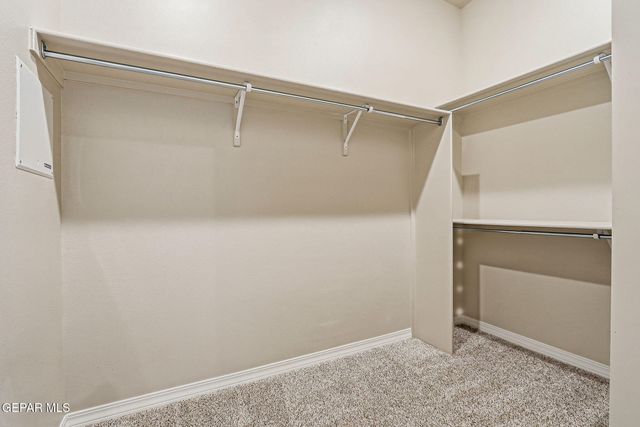 916 KEENLAND Avenue, El Paso, TX 79932