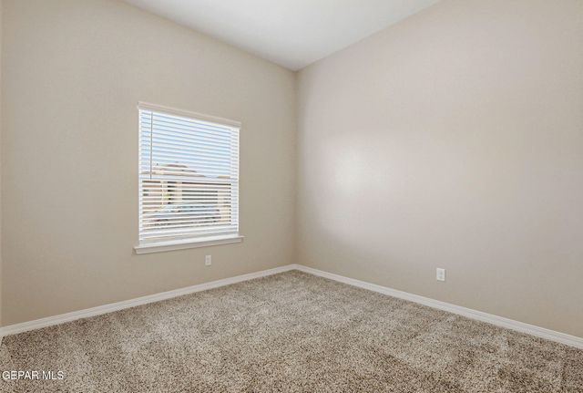 916 KEENLAND Avenue, El Paso, TX 79932