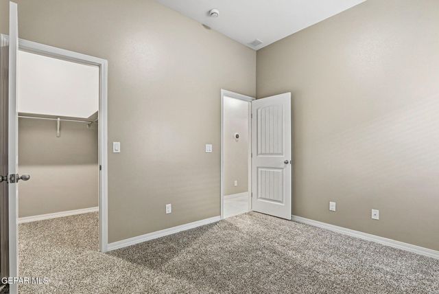 916 KEENLAND Avenue, El Paso, TX 79932