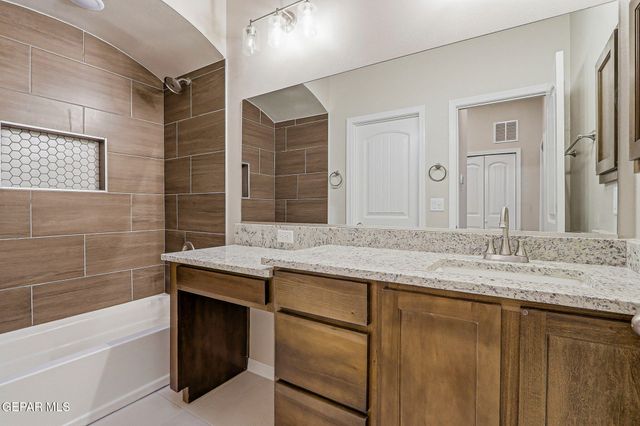 916 KEENLAND Avenue, El Paso, TX 79932