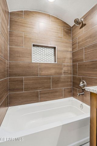 916 KEENLAND Avenue, El Paso, TX 79932