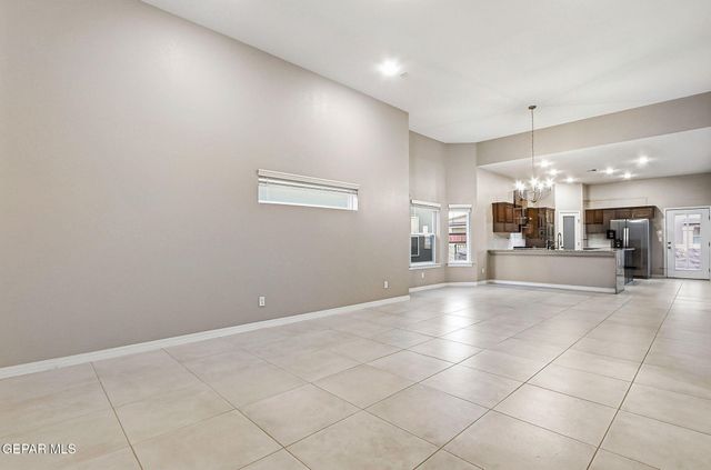 916 KEENLAND Avenue, El Paso, TX 79932