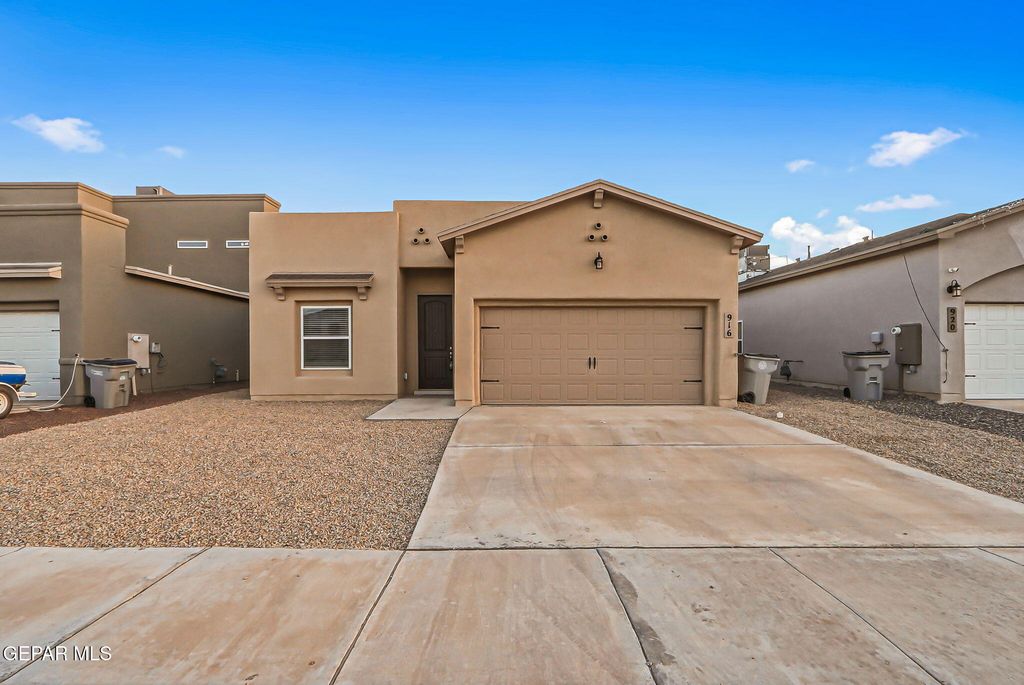 916 KEENLAND Avenue, El Paso, TX 79932