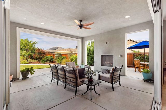 2062 Reserva Ct, Brentwood, CA 94513