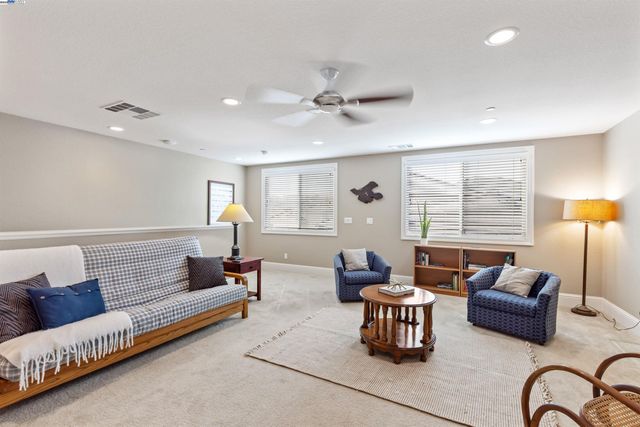 2062 Reserva Ct, Brentwood, CA 94513