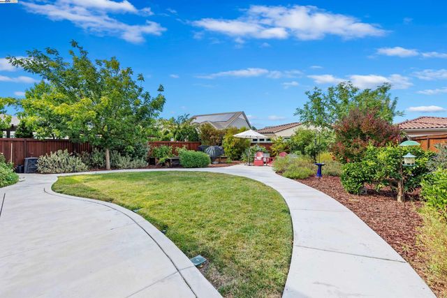 2062 Reserva Ct, Brentwood, CA 94513