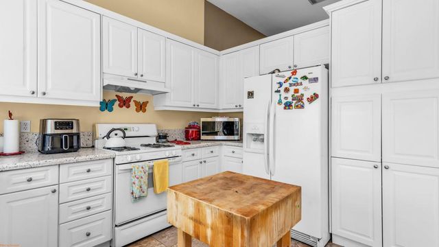 31474 Via Ventana, Thousand Palms, CA 92276