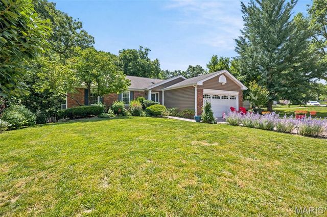 610 Barley Ridge Court N, St Peters, MO 63376