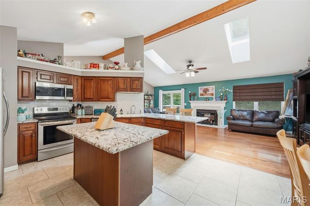 610 Barley Ridge Court N, St Peters, MO 63376