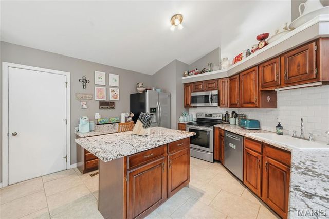 610 Barley Ridge Court N, St Peters, MO 63376