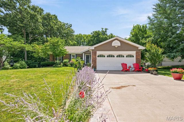 610 Barley Ridge Court N, St Peters, MO 63376