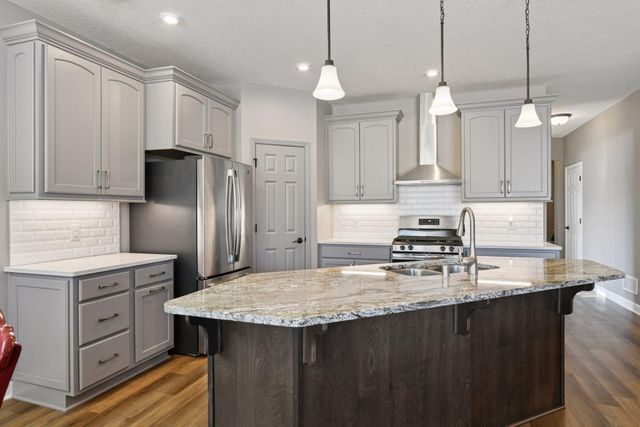 7789 Vincent Drive, Victoria, MN 55386