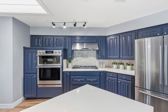 1631 Vail Place, Lewisville, TX 75077