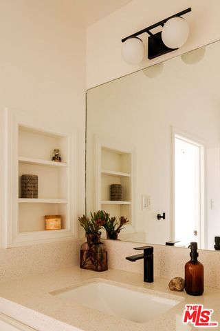 601 San Pascual Avenue, Los Angeles, CA 90042