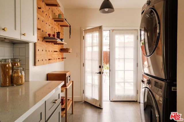 601 San Pascual Avenue, Los Angeles, CA 90042