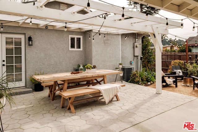 601 San Pascual Avenue, Los Angeles, CA 90042