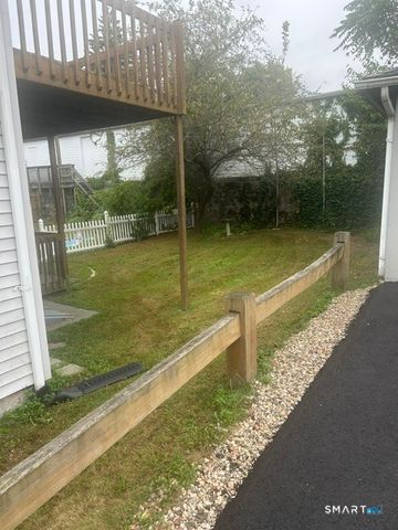 33 Holbrook Street, Ansonia, CT 06401