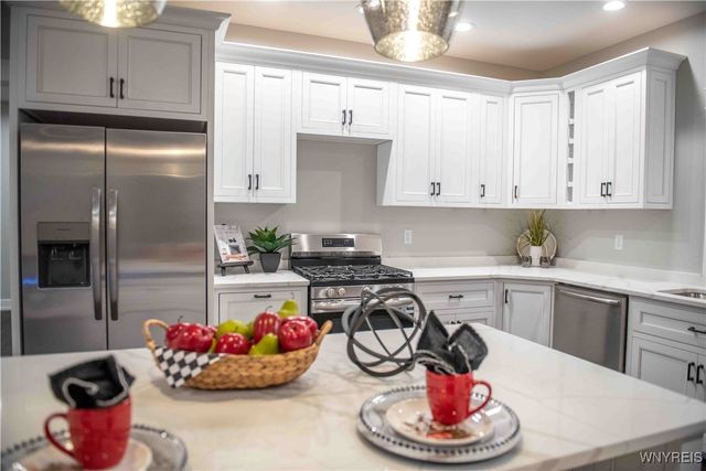 6220 Versailles Road, Hamburg, NY 14085