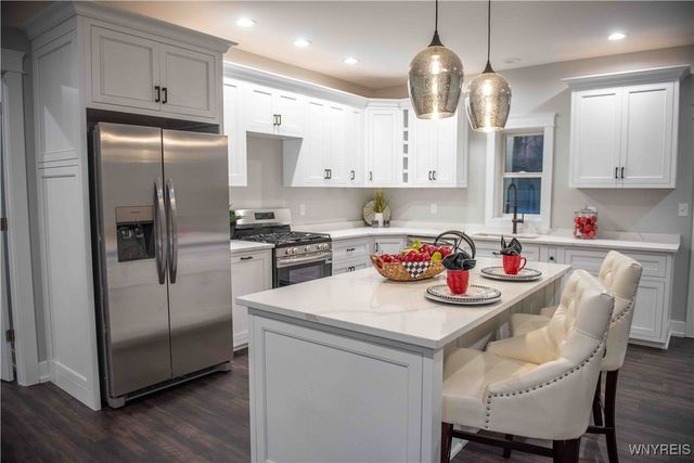 6220 Versailles Road, Hamburg, NY 14085