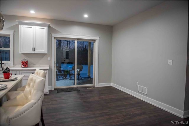 6220 Versailles Road, Hamburg, NY 14085