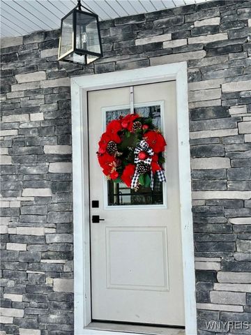 6220 Versailles Road, Hamburg, NY 14085