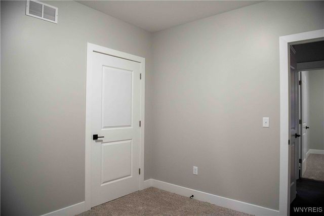 6220 Versailles Road, Hamburg, NY 14085