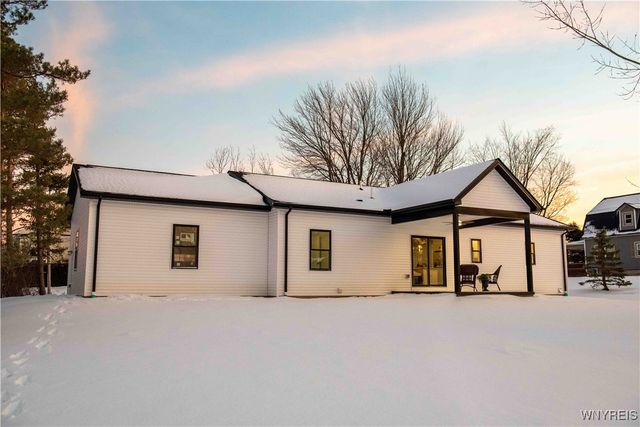 6220 Versailles Road, Hamburg, NY 14085