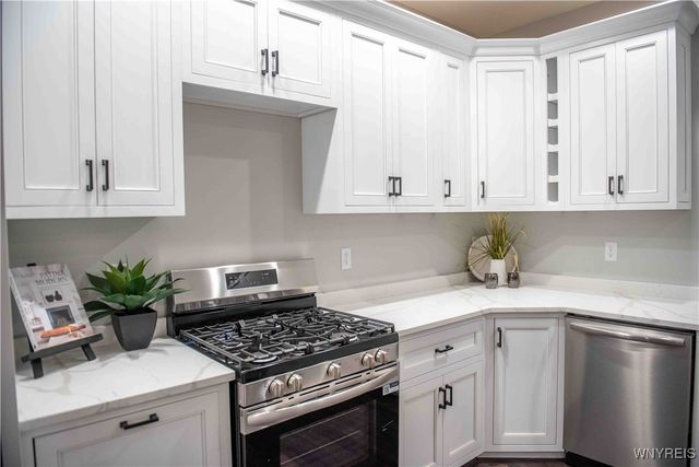 6220 Versailles Road, Hamburg, NY 14085