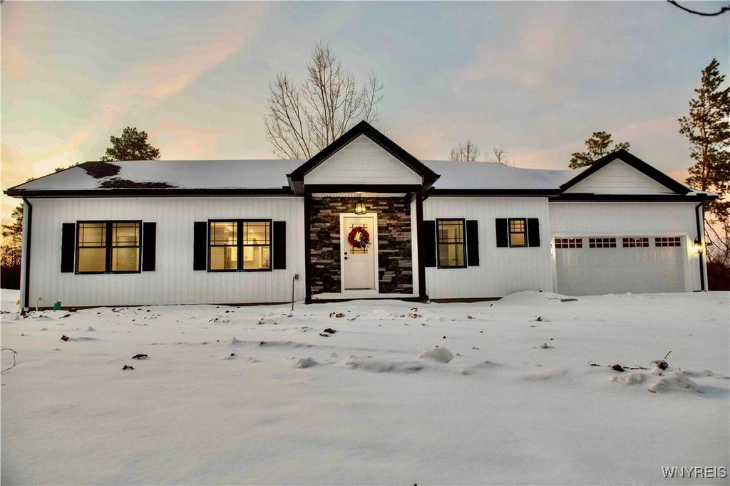 6220 Versailles Road, Hamburg, NY 14085