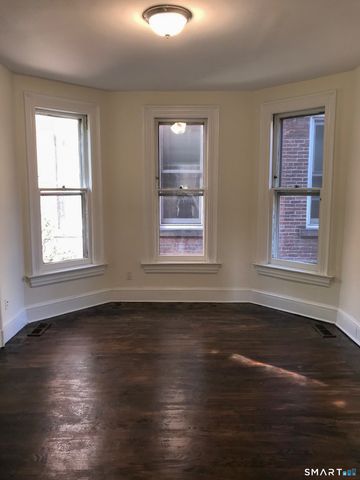 16 Lynwood Place, New Haven, CT 06511