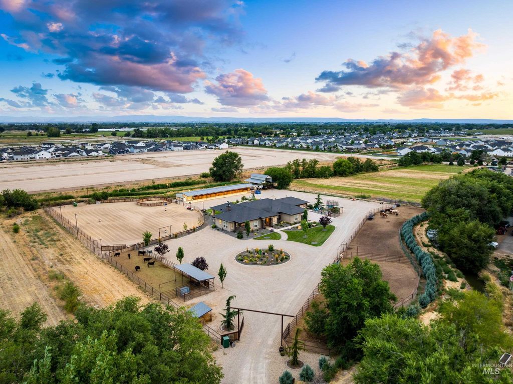 9819 Foothill Rd, Middleton, ID 83644 photo 6