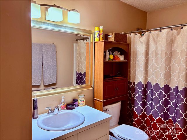 7434 Kilcullen Drive, Charlotte, NC 28270