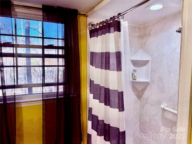 7434 Kilcullen Drive, Charlotte, NC 28270