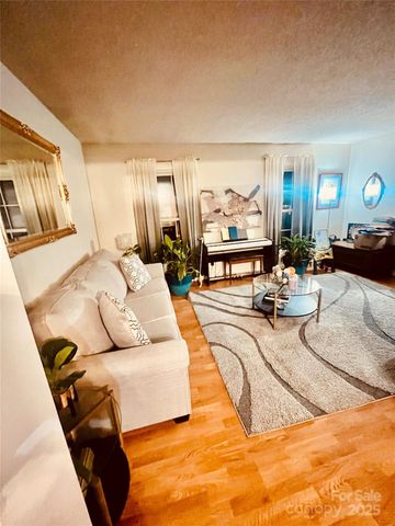 7434 Kilcullen Drive, Charlotte, NC 28270