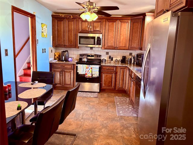 7434 Kilcullen Drive, Charlotte, NC 28270