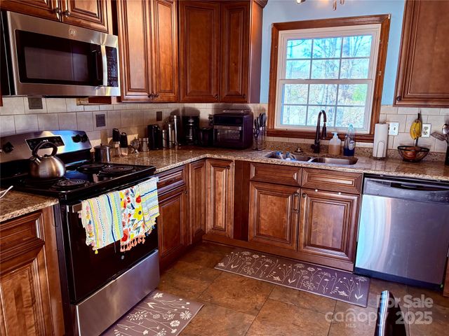 7434 Kilcullen Drive, Charlotte, NC 28270