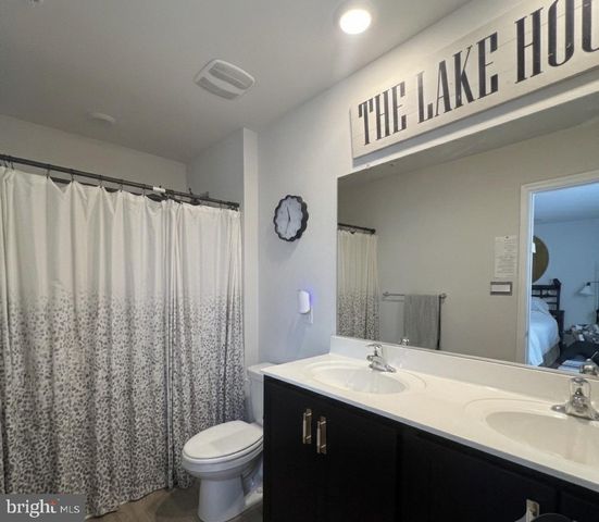 815 DERWENT LN, Salisbury, MD 21801