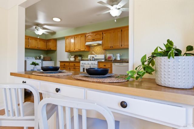 3188 Laurel St, Napa, CA 94558