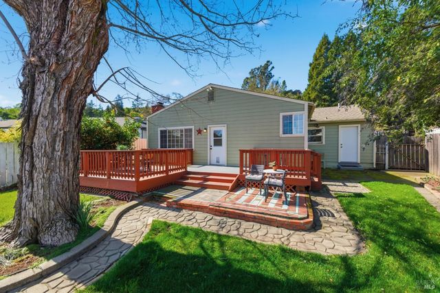 3188 Laurel St, Napa, CA 94558