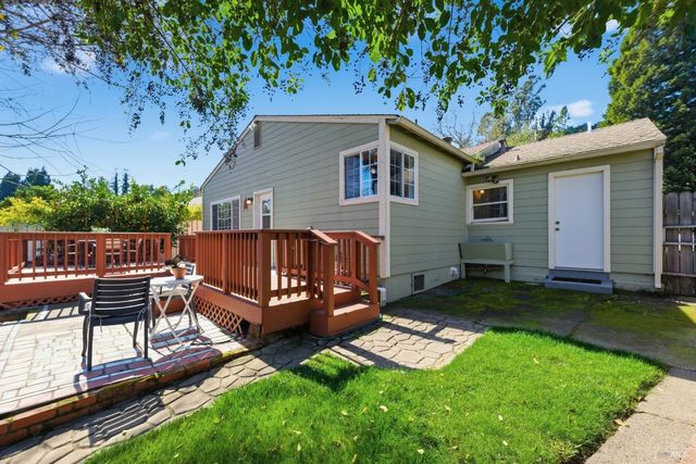 3188 Laurel St, Napa, CA 94558