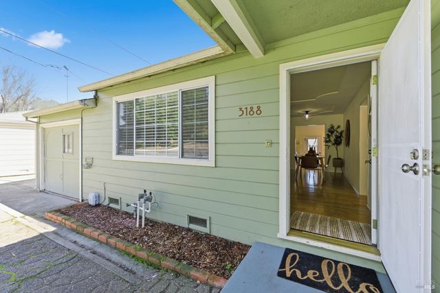 3188 Laurel St, Napa, CA 94558