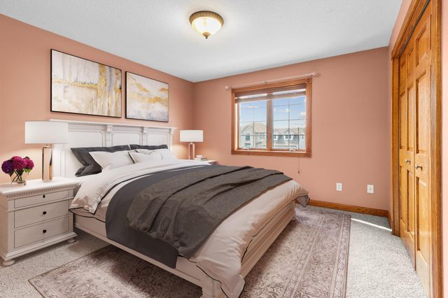 4445 Fallgold Parkway N, Brooklyn Park, MN 55443