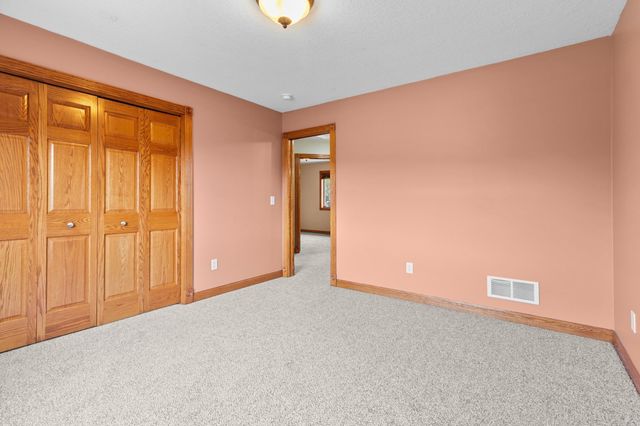 4445 Fallgold Parkway N, Brooklyn Park, MN 55443