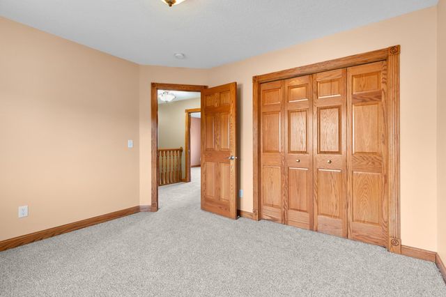 4445 Fallgold Parkway N, Brooklyn Park, MN 55443