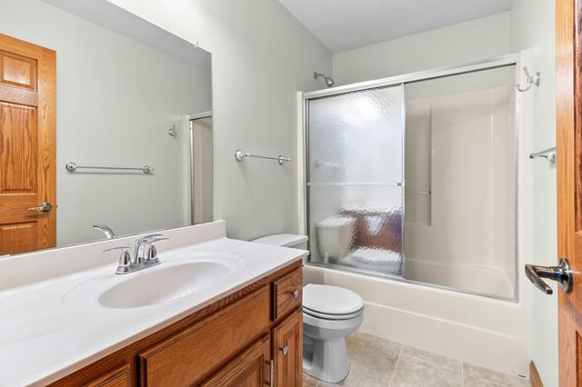 4445 Fallgold Parkway N, Brooklyn Park, MN 55443