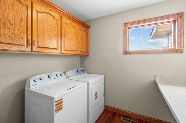 4445 Fallgold Parkway N, Brooklyn Park, MN 55443